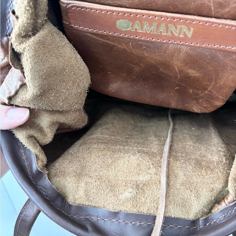 Amann Brown leather shoulder handbag suede interior - Picture 4 of 5